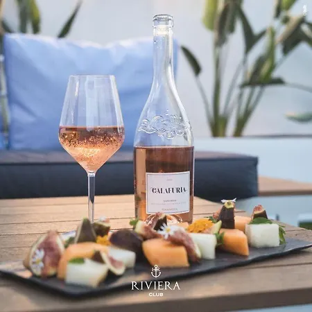 Riviera 호텔