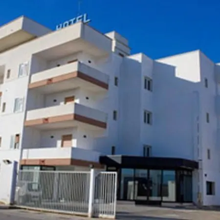 Riviera Hotel 3*